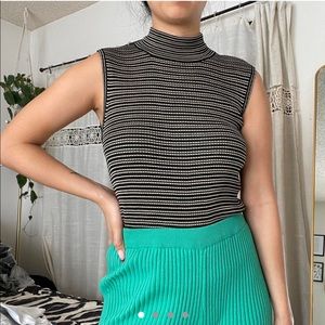 VINTAGE SLEEVELESS MOCKNECK STRIPED TOP🎽